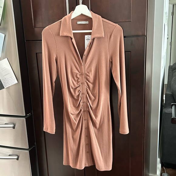 Abercrombie & Fitch Dresses & Skirts - NEW Abercrombie & Fitch Ribbed Button Down Midi Dress